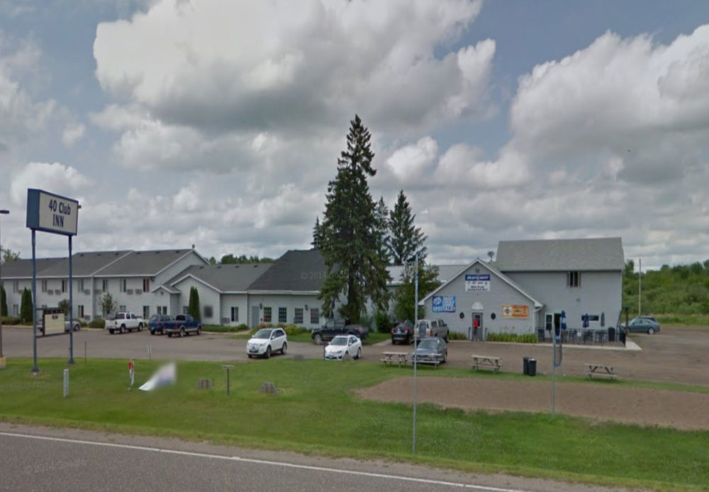 Forty Club Inn Deerwood Екстериор снимка